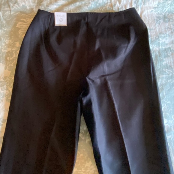 NWT Chico’s Ultimate Fit Ankle Black Pants - Picture 9 of 10